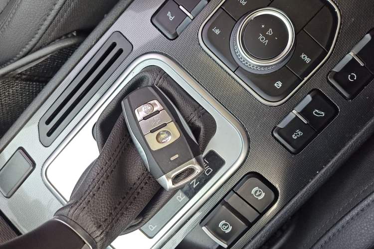 Used Haval H6 Coupe 2016 Blue Label 1.5T Automatic Two-Wheel Drive Elite Model Vehicle Key