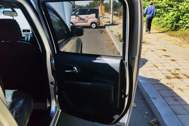 Used Great Wall Wingle 5 2021 2.4L Gasoline Two-Wheel-Drive Progressive Version Big Double Cab China VI Emission Standard 4K22D4M
