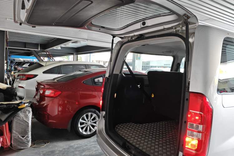 Used JAC Refine M3 2019 PLUS Maker Edition 1.8L Luxury Model Trunk