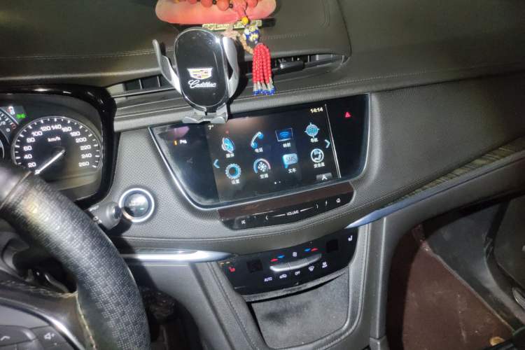 Used Cadillac XT5 2018 25T Luxury Model
