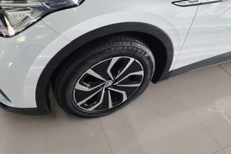 Used Volkswagen ID.4 X 2023 Pure Smart Edition Left Front Wheel Hub