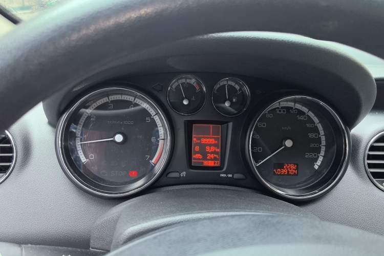 Used Peugeot 408 2011 2.0L Manual Comfort Edition