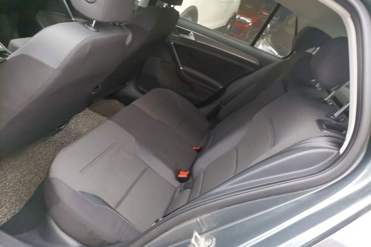 Used Volkswagen Golf 2015 1.6L Automatic Comfort Model Left Rear Seat
