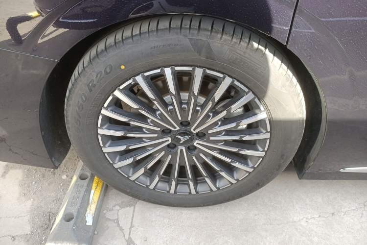 Used VOYAH Dream 2026 Model PHEV Qiankun Ultra Exterior 5