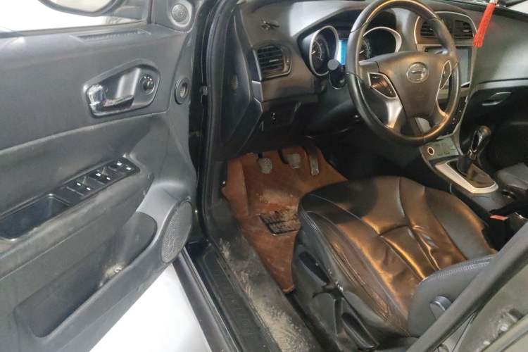 Used GAC Trumpchi GS5 2012 2.0L Manual Two-Wheel-Drive Anniversary Limited Edition