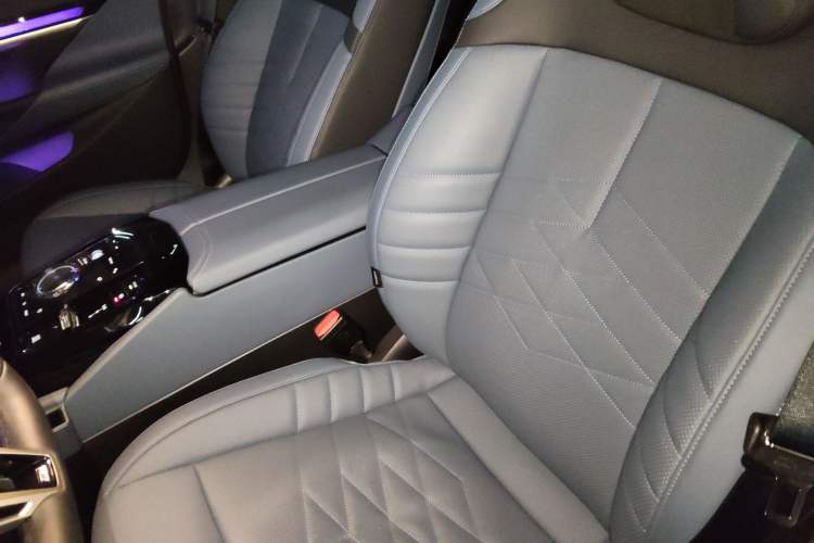 Used BMW 5 Series 2024 530Li Luxury Edition M Sport Package