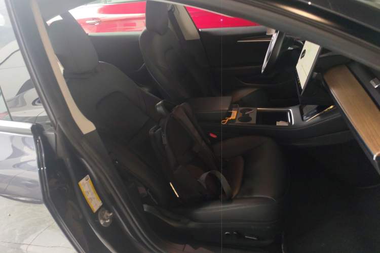 Used Tesla Model 3 2021 Performance High-Performance All-Wheel-Drive Version Right Front Seat