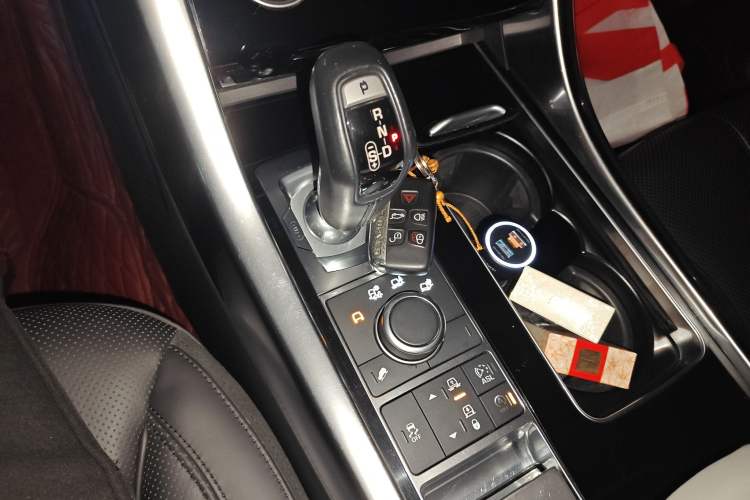 Used Land Rover Range Sport 2016 3.0 SC V6 HSE Gear Lever