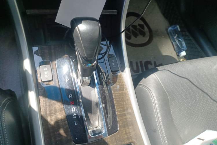 Used Honda Accord 2014 2.4L EX Luxury Edition Gear Lever