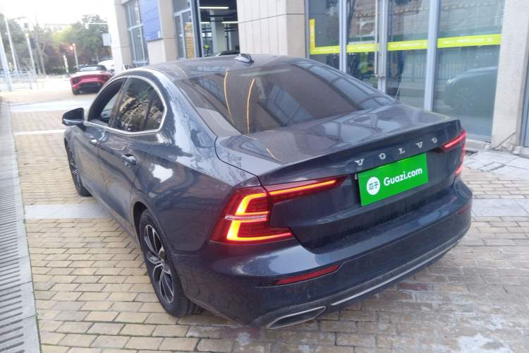 Used Volvo S60 2021 T4 Zhiyi Luxury Edition