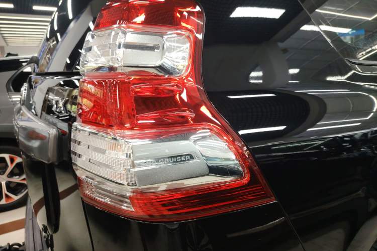 Used Toyota Prado 2016 2.7L Automatic Standard Edition Exterior 3