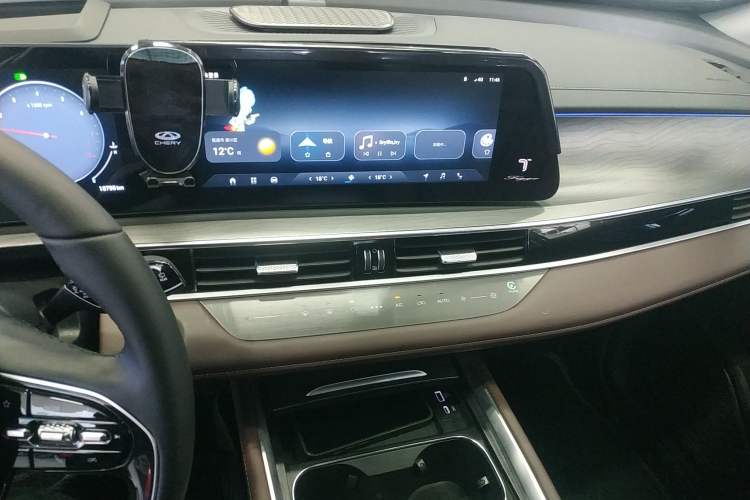 Used Chery Tiggo 8 PRO 2024 Champion Edition 290T Two-Wheel Drive Peak Version 5 Seats