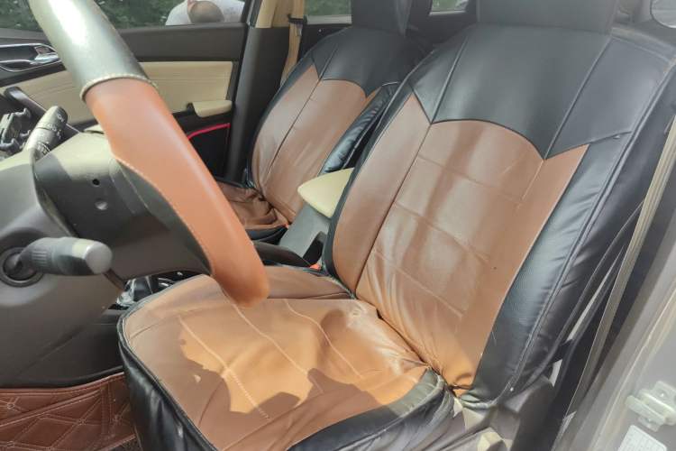 Used Baojun 310W 2017 1.5L Manual Fashion Model China V
