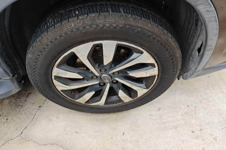 Used GAC Trumpchi GS4 2018 235T Automatic Two-Wheel Drive Elite Millionth Anniversary Edition Right Front Wheel Hub