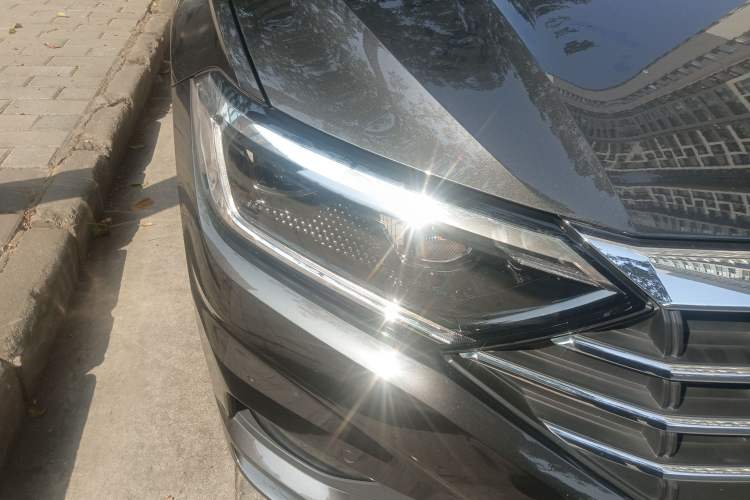 Used Volkswagen Sagitar 2021 280TSI DSG Luxury Smart Connectivity Edition
