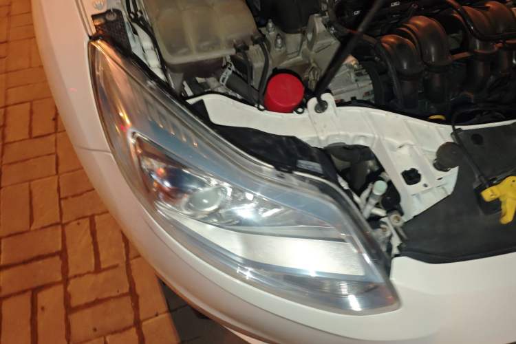 Used Ford Focus 2012 Hatchback 1.6L Manual Fashion Edition
