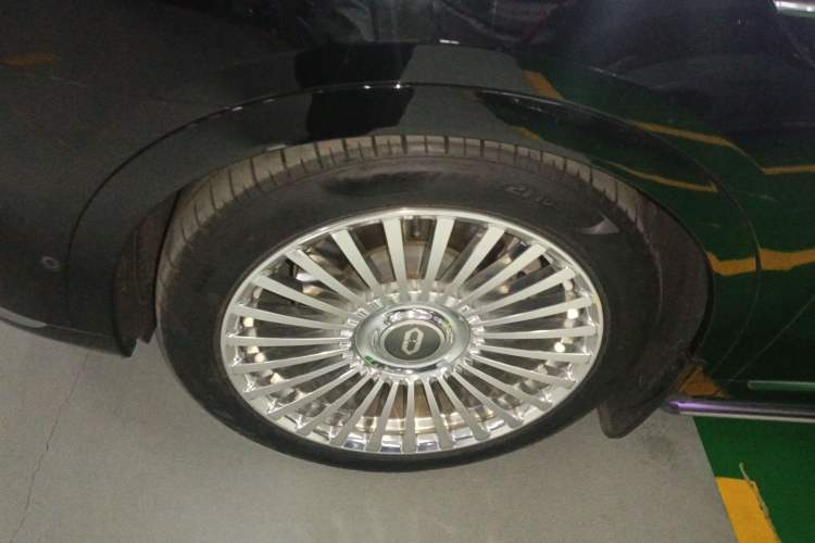 Used Hima AITO M9 2024 Range-Extended Max Edition 52 kWh 6-Seater Version
