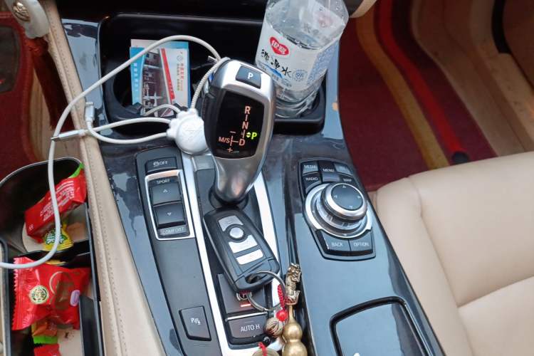 Used BMW 5 Series 2013 525Li Leading Model
