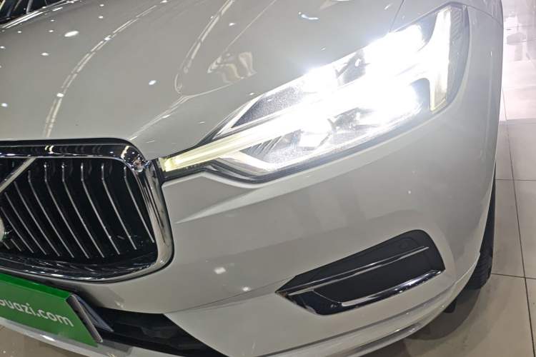Used Volvo XC60 2020 T5 4x4 Smart Luxury Edition Left Front Headlight