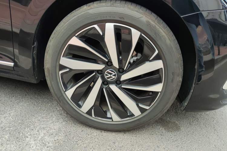 Used Volkswagen Passat 2025 Premium Version 380TSI Dragon Edition