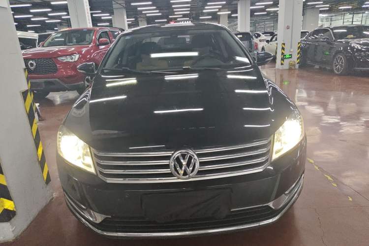 Used Volkswagen Magotan 2016 1.8TSI Luxury Comfort Model
