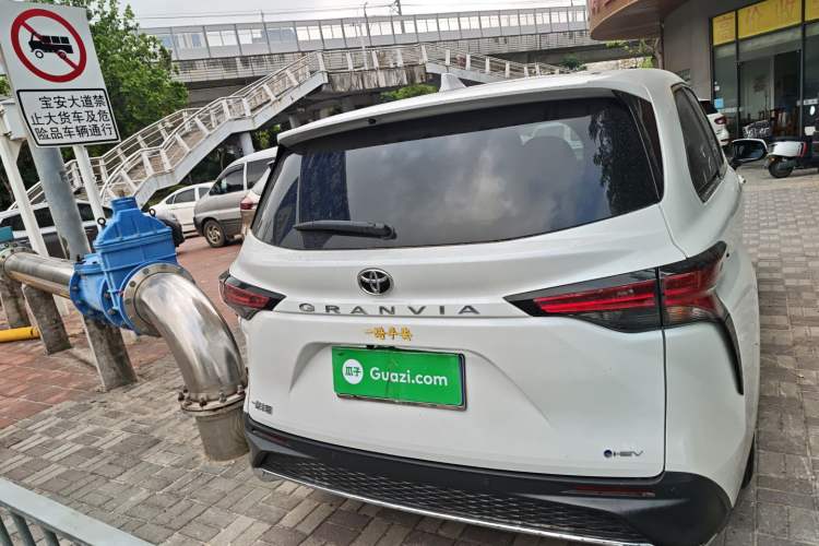 Used Toyota Granvia 2026 Model 2.5L Hybrid Comfort Edition Rear