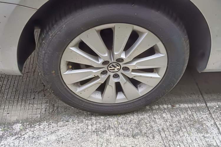 Used Volkswagen Lavida 2013 Revised Version 1.4 TSI Manual Comfort Edition