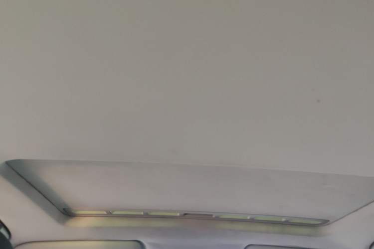 Used Roewe 360 2015 1.5L Automatic Luxury Edition
