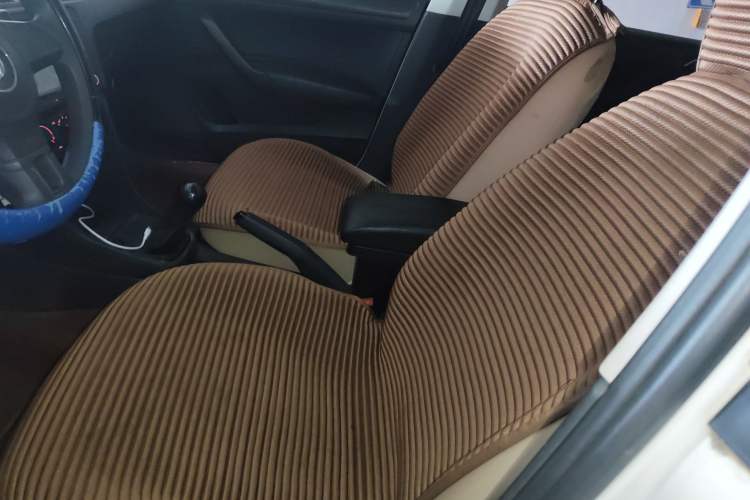 Used Volkswagen Santana 2015 1.6L Manual Fashion Edition
