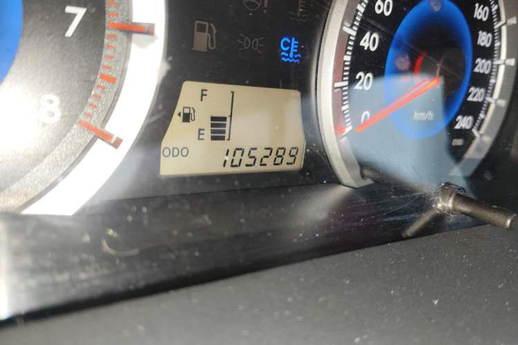 Used Toyota Corolla EX 2013 1.6L Manual Luxury Edition