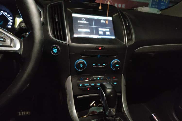 Used Ford Edge 2015 2.0T GTDi 4x4 High-Grade Model