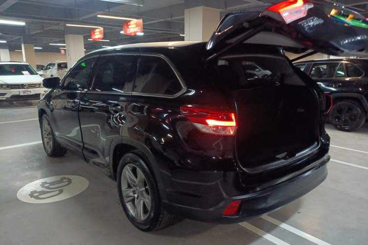 Used Toyota Highlander 2018 2.0T Four-Wheel Drive Luxury Edition 7 Seats China V Emission Standard
