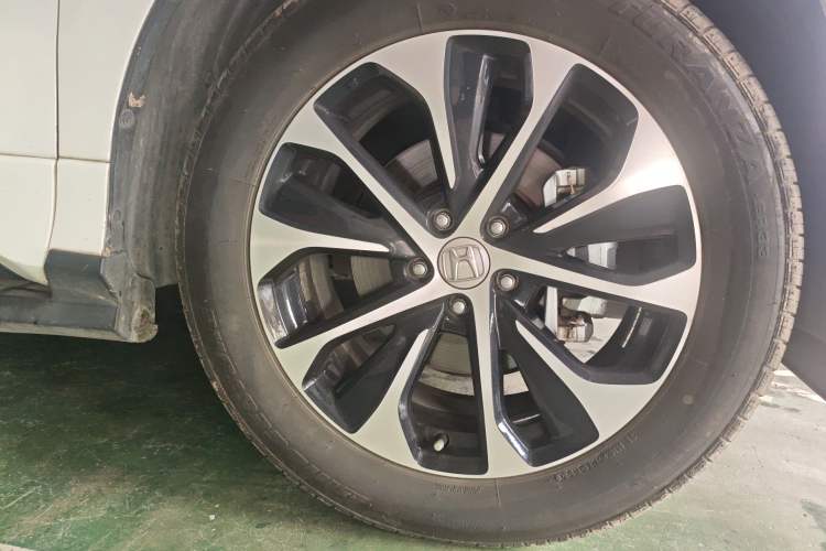 Used Honda Avancier 2017 240TURBO Two-Wheel Drive Elite Edition Right Front Wheel Hub