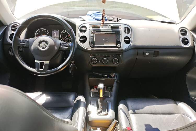 Used Volkswagen Tiguan 2013 1.8TSI Automatic Two-Wheel Drive Luxury Model Center Console