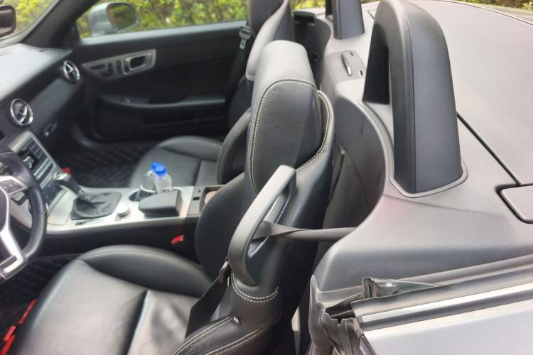 Used Mercedes-Benz SLK-Class 2011 SLK 200 Fashion Model
