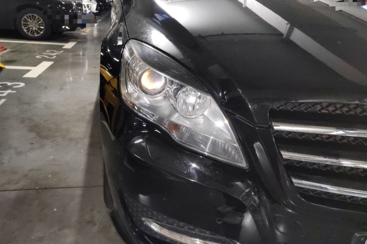 Used Mercedes-Benz R-Class 2011 R 350 L 4MATIC