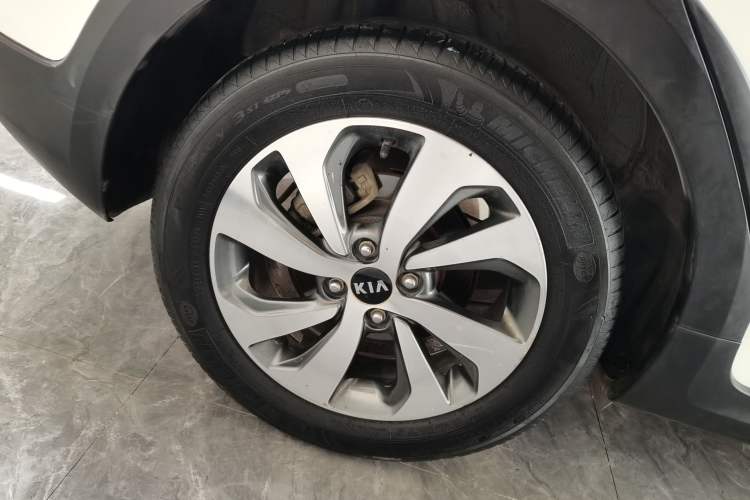 Used Kia KX Cross 2017 1.4L AT GLS Right Rear Wheel Hub