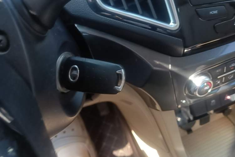 Used Great Wall C30 2015 1.5L AMT Luxury Model
