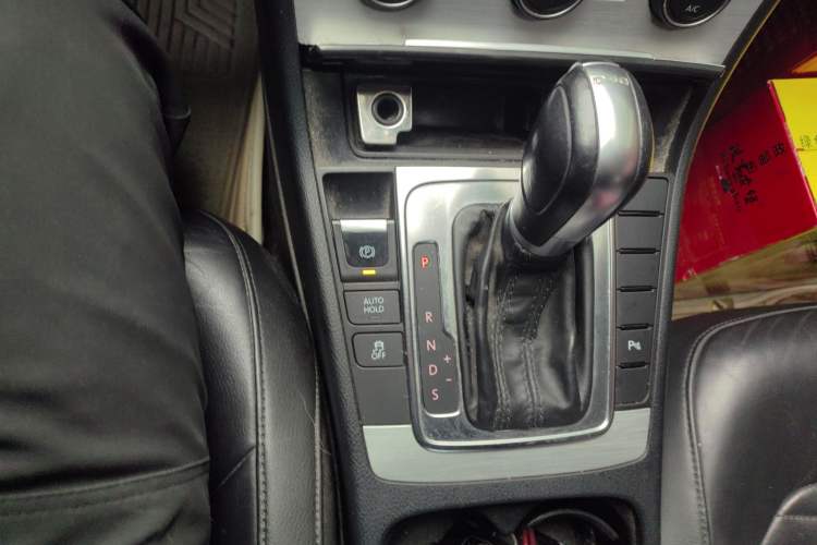 Used Volkswagen Magotan 2015 1.8TSI Advanced Model Gear Lever