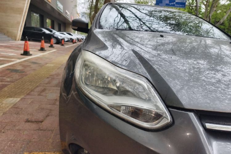 Used Ford Focus 2012 Sedan 1.6L Automatic Comfort Model Right Front Headlight