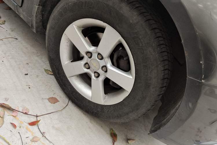 Used Chevrolet Cruze 2013 1.6L SL MT
