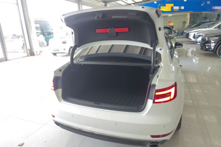 Used Audi A4L 2018 30th Anniversary Edition 40 TFSI Trendy Model