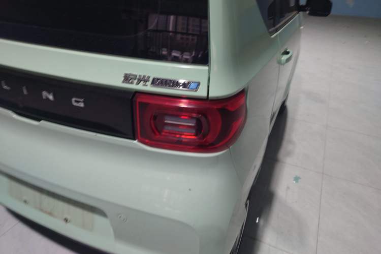 Used Wuling Hongguang MINIEV 2022 Macaron Premium Model – Lithium Iron Phosphate