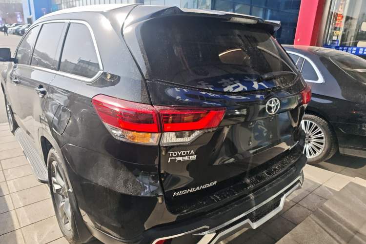 Used Toyota Highlander 2018 2.0T Four-Wheel Drive Luxury Edition 7 Seats China V Emission Standard