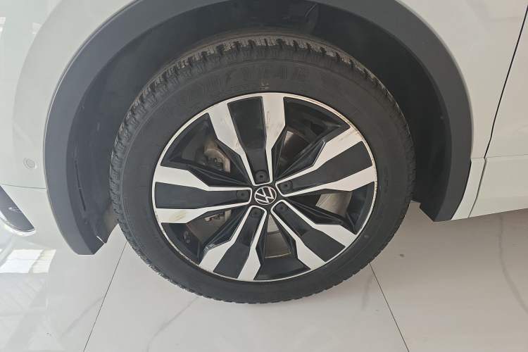 Used Volkswagen Tiguan L 2023 330TSI Automatic Two-Wheel Drive R-Line Enjoyment Edition