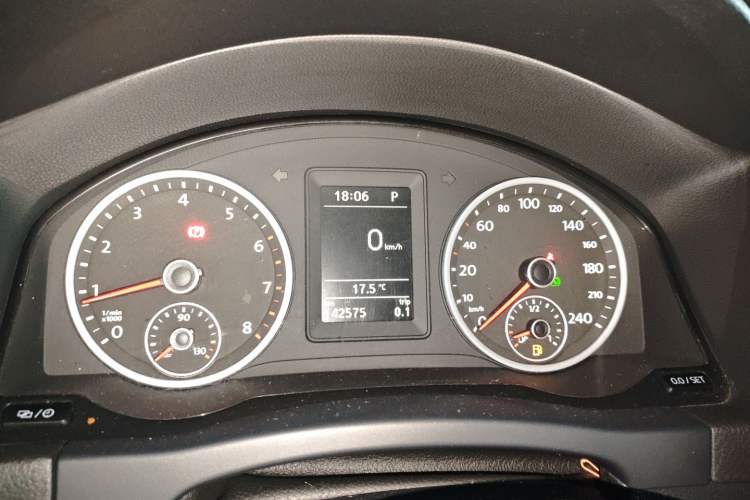Used Volkswagen Tiguan 2015 1.8TSI Automatic Two-Wheel Drive Trend Edition Instrument Cluster