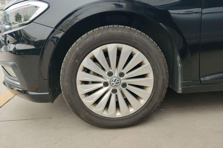 Used Volkswagen Lavida 2019 280TSI DSG Comfort Edition China VI standard Left Front Wheel Hub