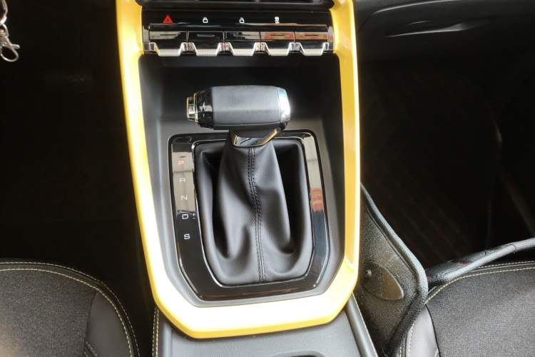 Used Baojun RS-3 2022 SOODA 1.5L CVT Pioneer Edition Gear Lever