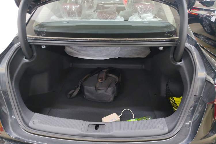 Used Hongqi H5 2024 2.0T Automatic Smart Connect Flagship Edition
