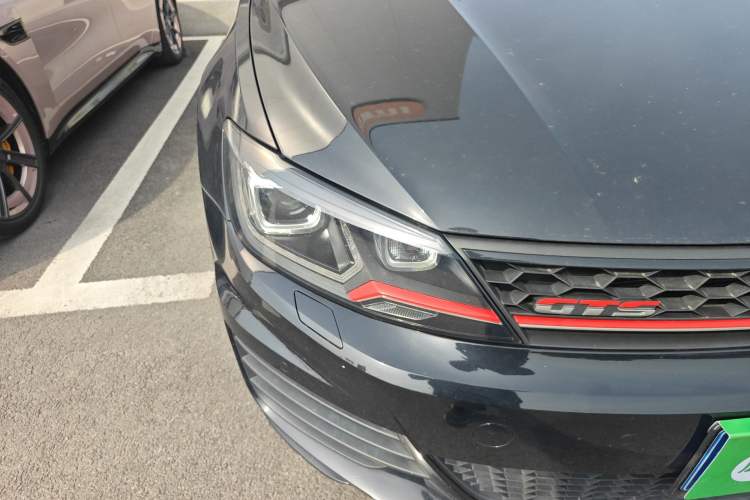 Used Volkswagen Lamando 2017 2.0T GTS Right Front Headlight